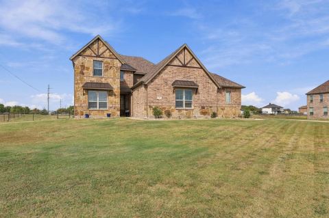 348 Magnolia Drive, Van Alstyne, TX 75495 — photo 2