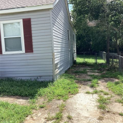 1506 S Travis Street, Denison, TX 75021 — photo 3