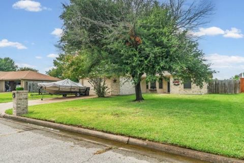 3712 Peperport Drive, Greenville, TX 75402 — photo 3