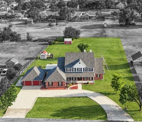 47 Preakness Place Road, Van Alstyne, TX 75495 — photo 2