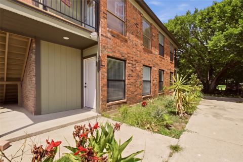 908 Isbell Road A, Fort Worth
