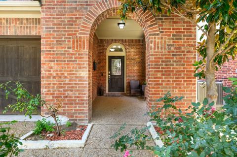 220 Sir Brine Drive, Lewisville, TX 75056 — photo 3