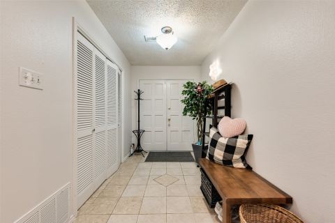 1801 Woodview Court, Grand Prairie, TX 75050 — photo 2