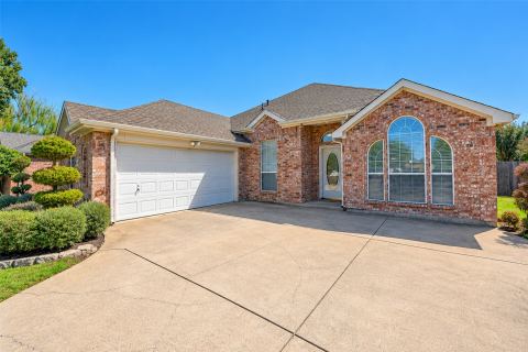5121 Yaupon Drive, Arlington, TX 76018 — photo 2