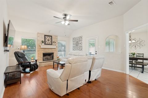 521 Wild Springs Drive, Midlothian, TX 76065 — photo 3