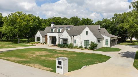 8013 W Landings Road, Granbury, TX 76049 — photo 2