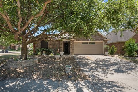 10032 Chrysalis Drive, Fort Worth, TX 76131 — photo 2