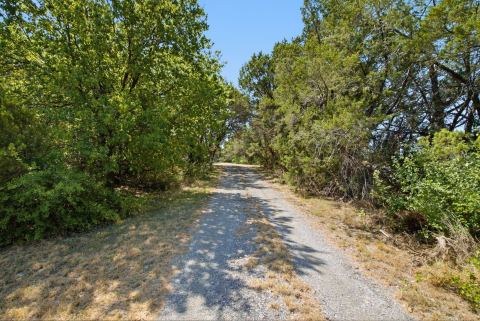 135 Indian Mountain Court, Granbury, TX 76048 — photo 3
