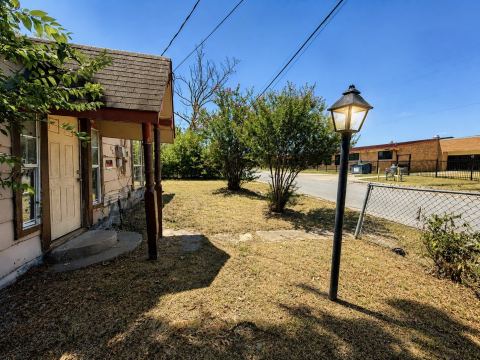 921 S Medora Street, Terrell, TX 75160 — photo 3