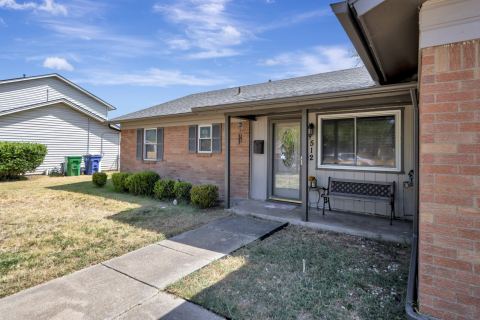 512 E Mission Street, Crowley, TX 76036 — photo 2