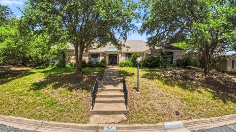 2641 Woodmont Circle, Waco, TX 76710 — photo 2