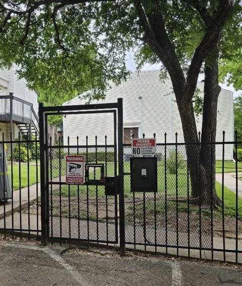 7431 Holly Hill Drive 115, Dallas, TX 75231 — photo 2