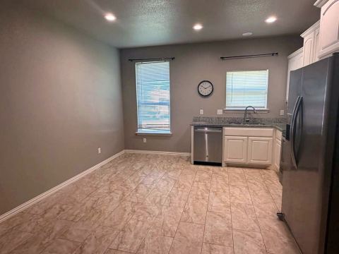 122 Katy Street, Cleburne, TX 76031 — photo 2