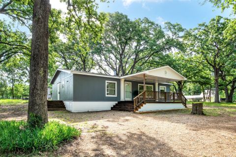 102 Lakewood Drive, Mabank