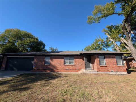 6413 Lambeth Lane, Fort Worth, TX 76112 — photo 2