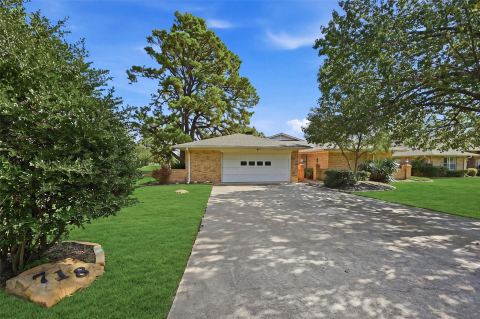 718 Kiowa Drive W, Lake Kiowa, TX 76240 — photo 2
