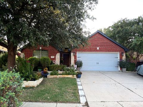 416 Wooded Creek Avenue, Wylie