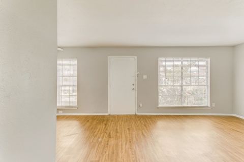 2200 W Lowden Street 10, Fort Worth, TX 76110 — photo 2