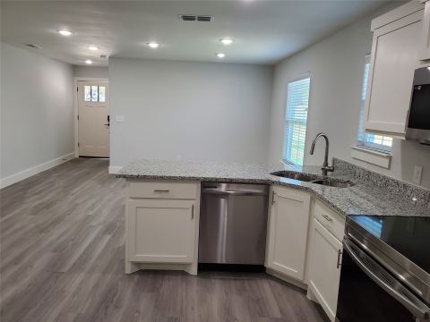 612 E 3rd Street B, Bonham, TX 75418 — photo 3