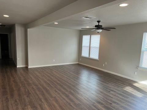 500 W Parkway Street 2, Denton, TX 76201 — photo 3