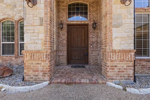 2606 Waters Edge Drive, Granbury, TX 76048 — photo 3