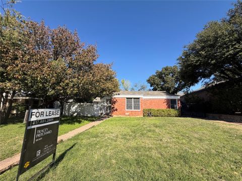 6454 Camp Bowie Boulevard, Fort Worth