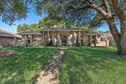 310 Doral Place, Garland