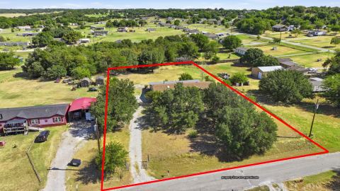 110 Draper Drive, Springtown, TX 76082 — photo 3
