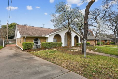 704 Castlewood Lane, Arlington, TX 76012 — photo 3