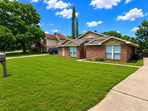5505 Oak Brook Road, Arlington, TX 76016 — photo 2
