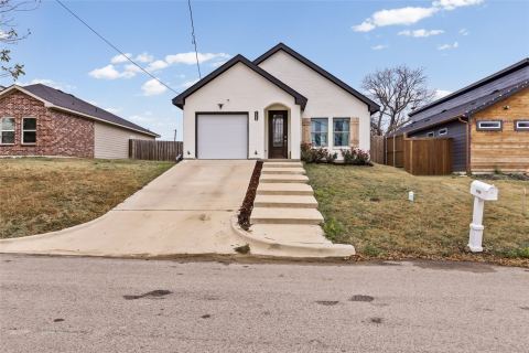 1326 Hemphill Street, Greenville, TX 75401 — photo 2