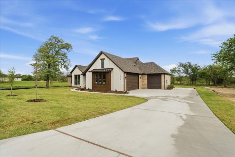 1050 Silver Sage Trail, Weatherford, TX 76085 — photo 3
