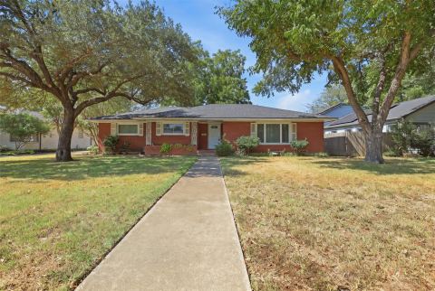 618 Bellevue Drive, Cleburne, TX 76033 — photo 2