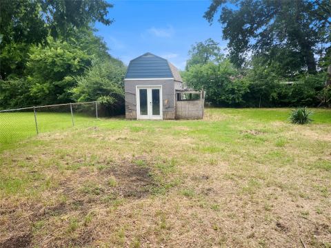 210 W Dexter Street, Sherman, TX 75092 — photo 3