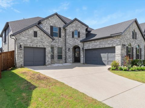 4009 Horsemint Road, Aubrey