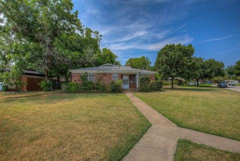 5916 Tourist Drive, North Richland Hills, TX 76117 — photo 2