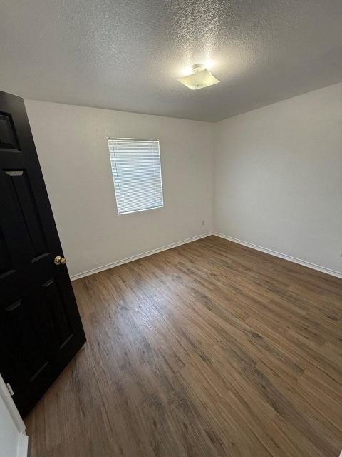 313 Kathy Lane, Granbury, TX 76049 — photo 2