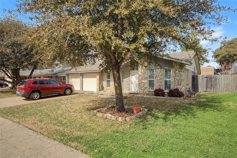2009 Charleston Drive, Bedford, TX 76022 — photo 3