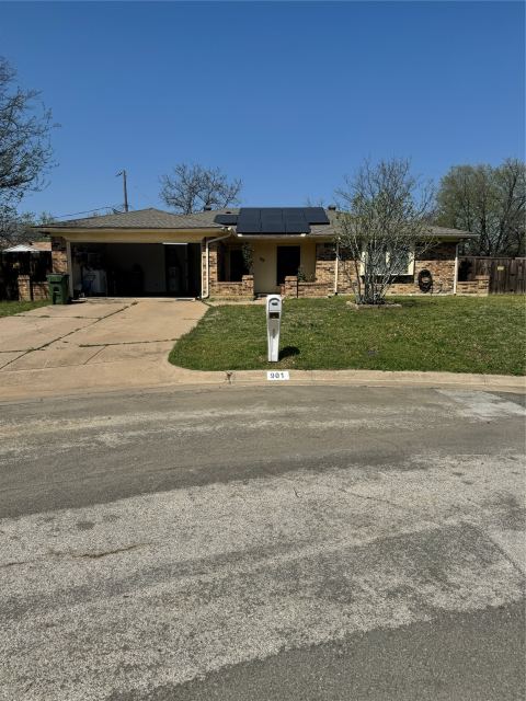 901 Freestone Court, Arlington