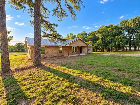 418 County Road 2615, Telephone, TX 75488 — photo 2