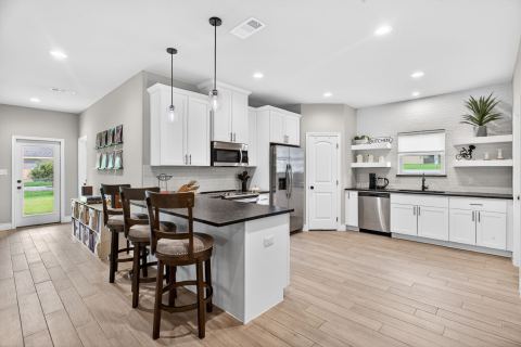 1311 E Apache Trail, Granbury