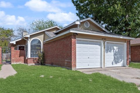 4745 Poppy Drive E, Fort Worth