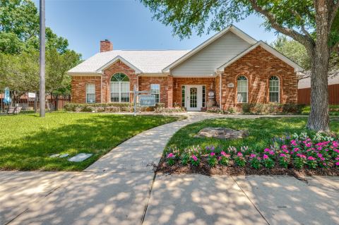 1004 Bridges Drive, Arlington, TX 76012 — photo 2