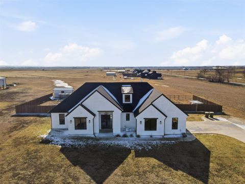 8410 County Road 301, Grandview, TX 76050 — photo 2