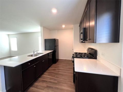 213 Anvil Drive, Fort Worth, TX 76052 — photo 2