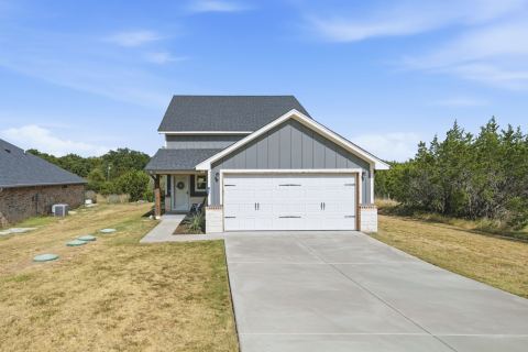 5101 Santa Fe Street, Granbury