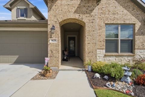 9620 Creekwood Drive, Denton, TX 76207 — photo 3