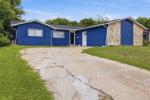 2729 Posey Drive, Irving, TX 75062 — photo 2
