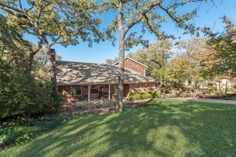 1719 Autumn Lane, Arlington, TX 76012 — photo 2