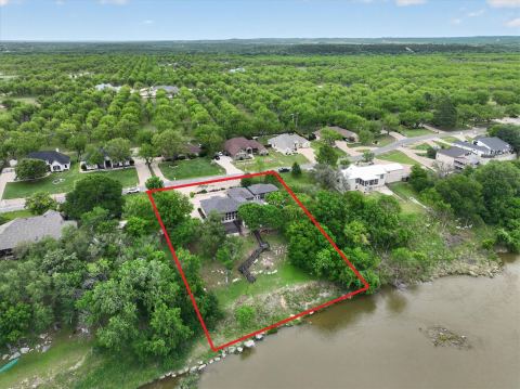 9704 Ravenswood Road, Granbury